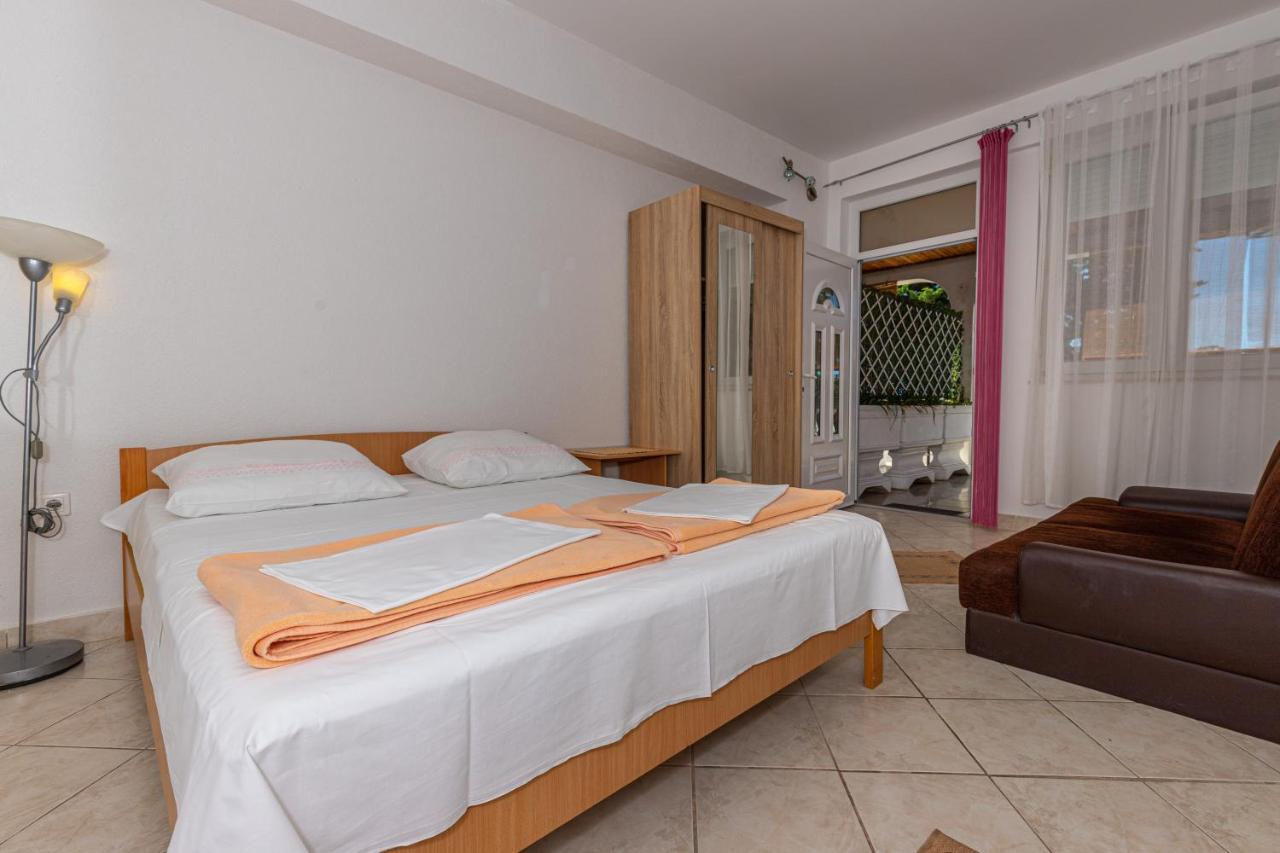 Apartmani Loki Dramalj Ngoại thất bức ảnh