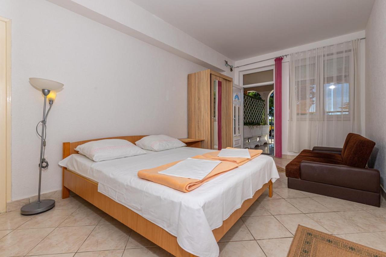 Apartmani Loki Dramalj Ngoại thất bức ảnh