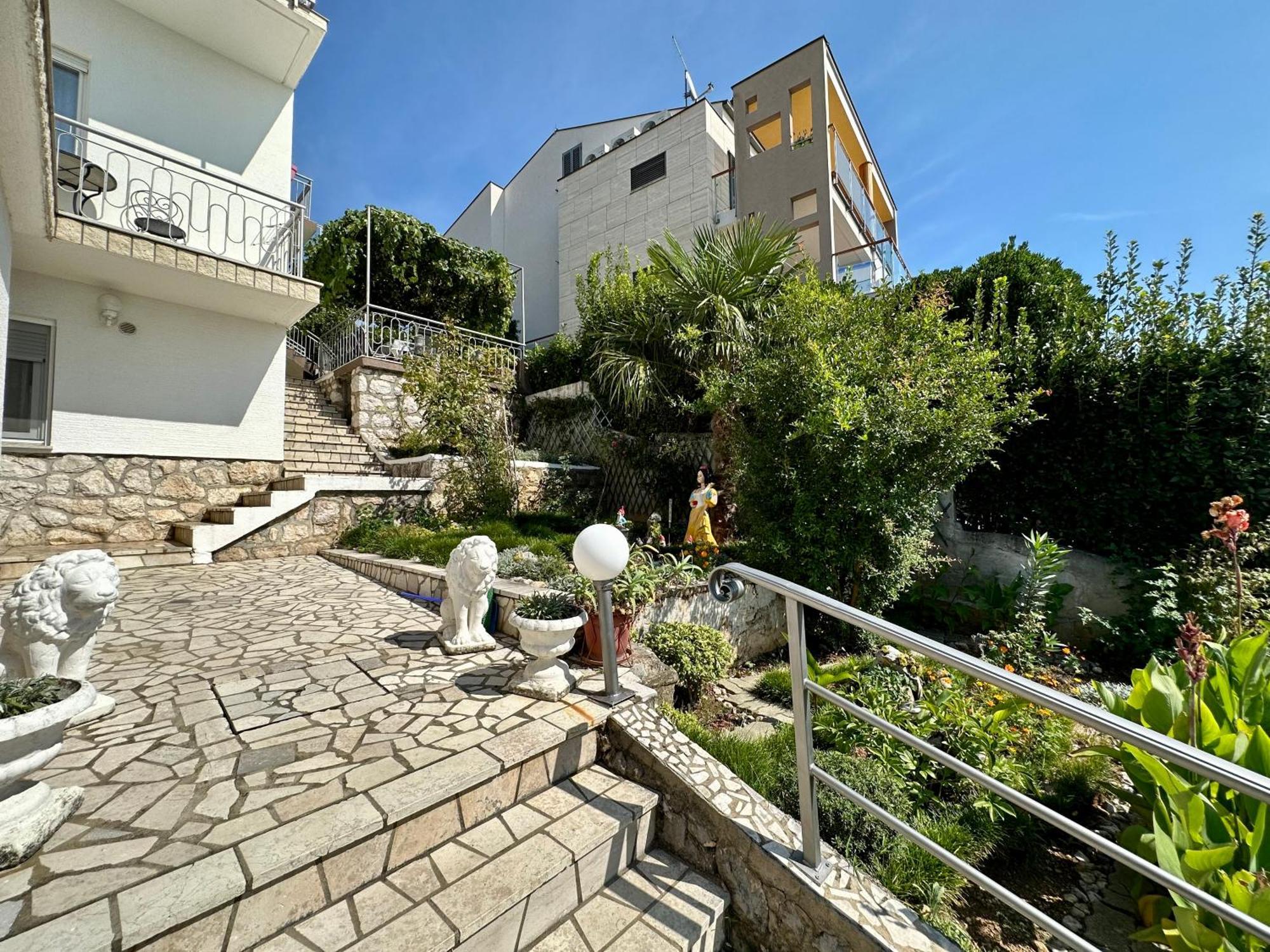 Apartmani Loki Dramalj Ngoại thất bức ảnh